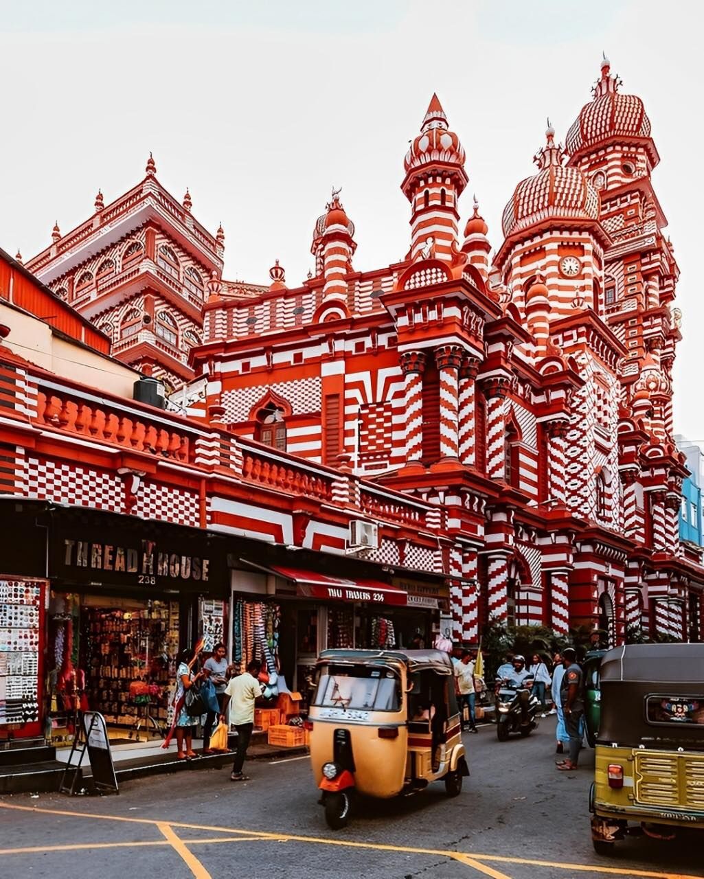 Colombo City & Street Food Tour gallery 2